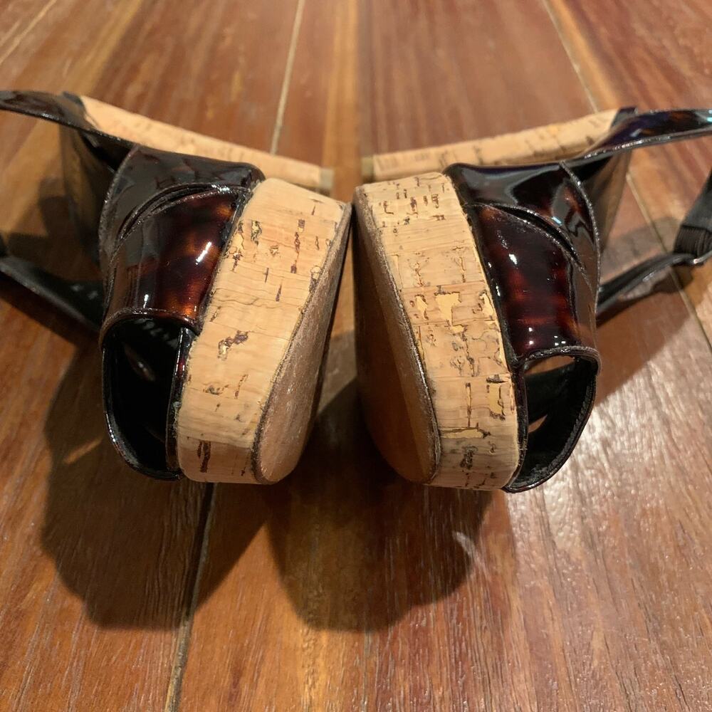 Stuart Weizmann Women’s Cognac Tartaruga Patent C… - image 5